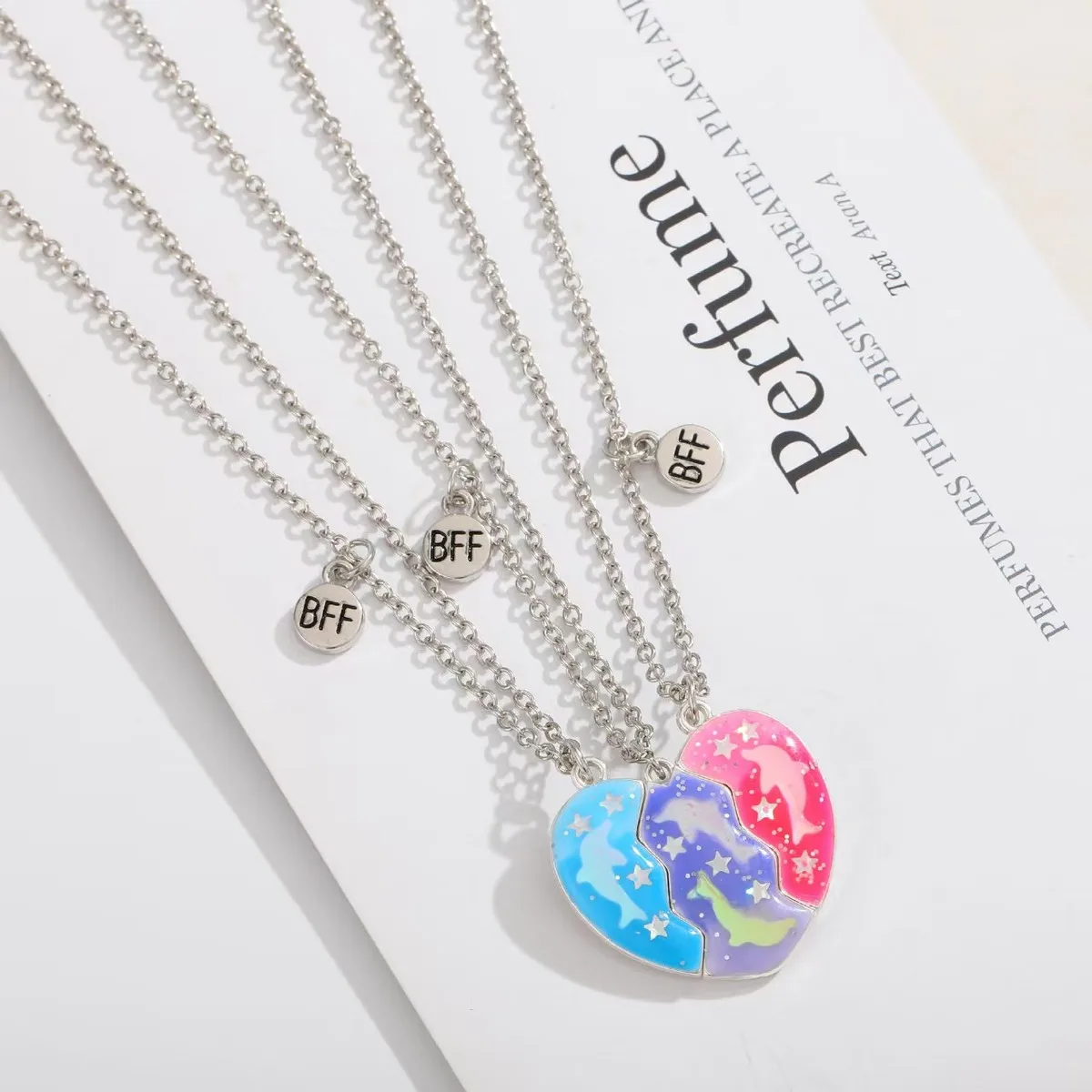3-Piece Magnetic Dolphin Heart BFF Necklace Set – Matching Friendship Jewelry for Girls, Couples & Besties