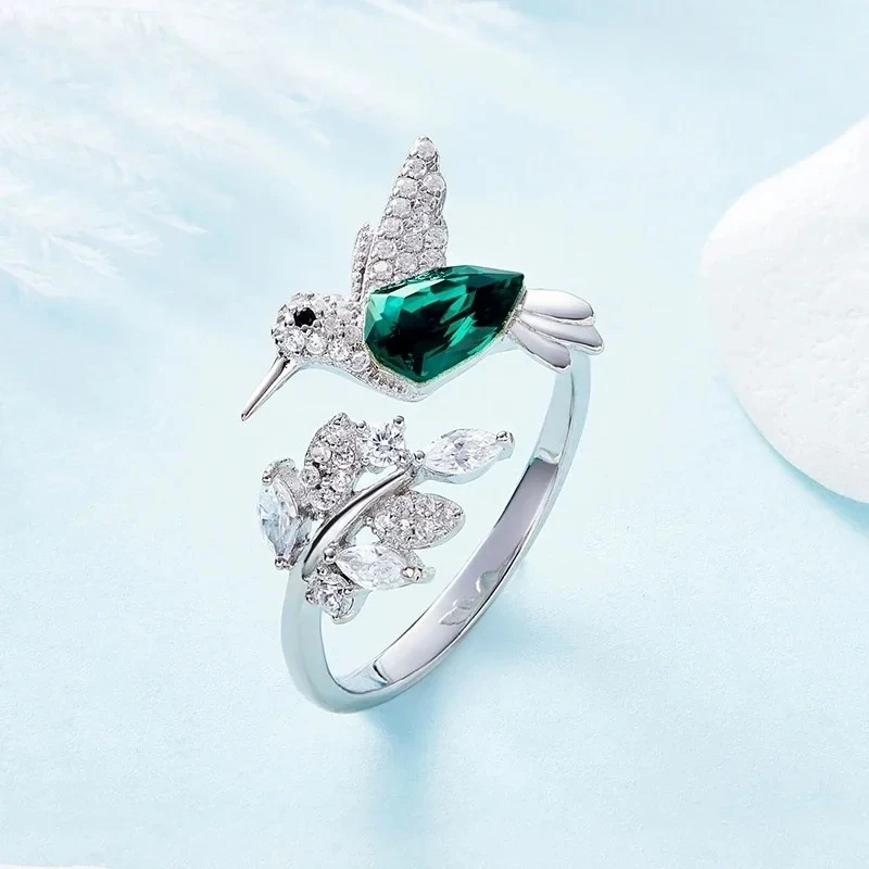 Elegant Green Hummingbird Adjustable Ring – Sparkling Nature-Inspired Crystal Ring
