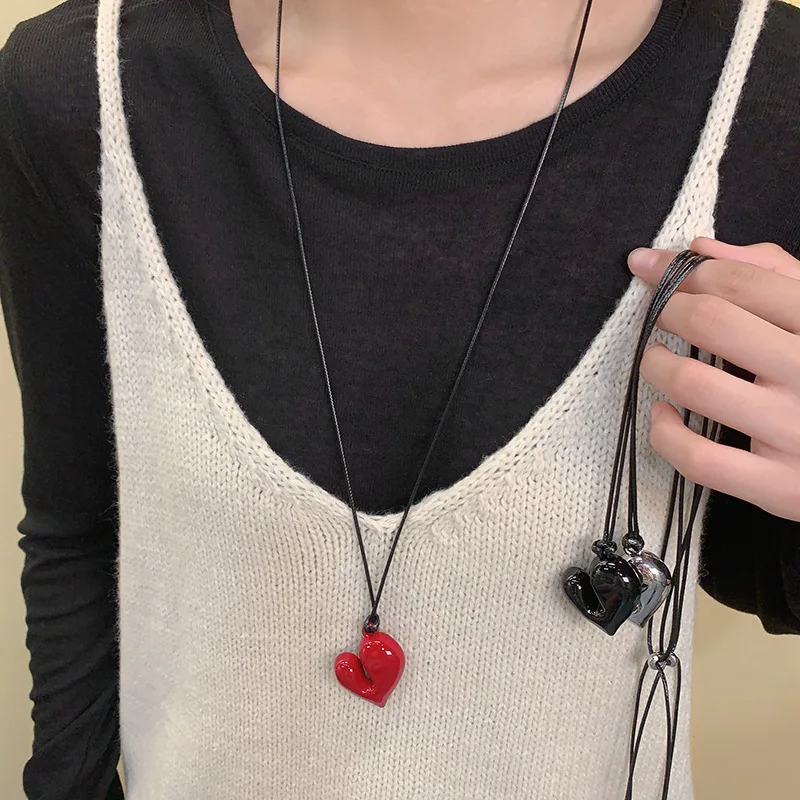 Melted Heart Pendant – Wear Your Emotions in Style!
