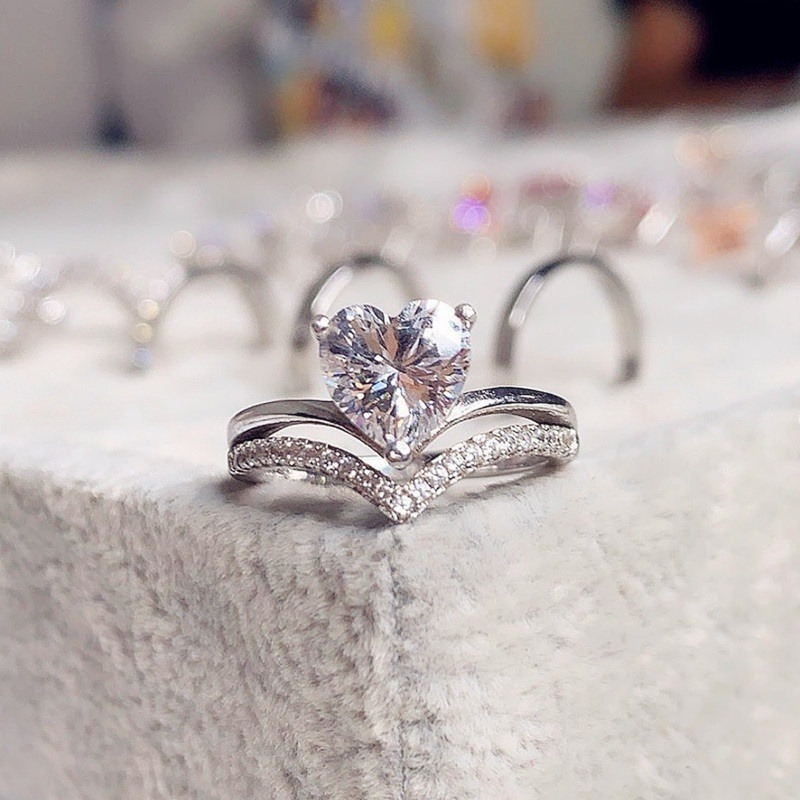Shiny Heart-Shaped Silver Ring Set with White Zircon – Perfect Gift for Love & Weddings
