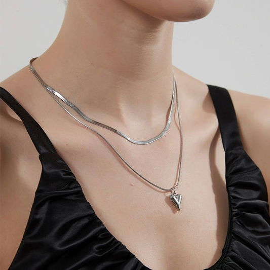 ouble-Layer Stainless Steel Heart Pendant Necklace – Elegant Minimalist Layered Chain for Women